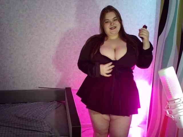 LovelyEmily webcam