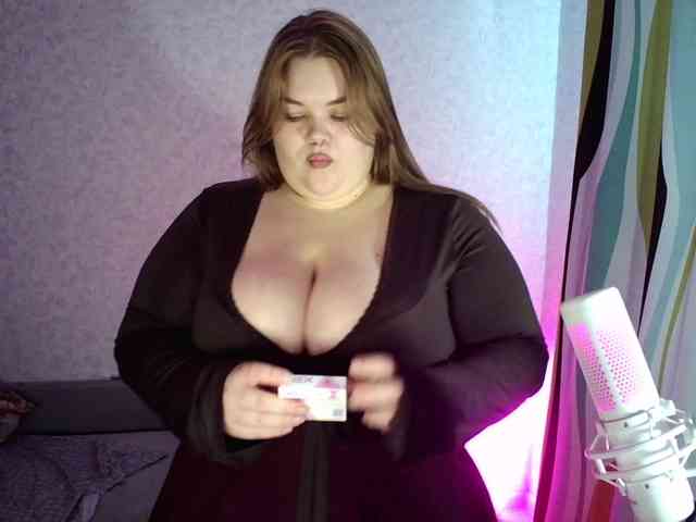 LovelyEmily webcam