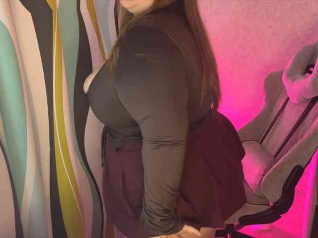 LovelyEmily webcam