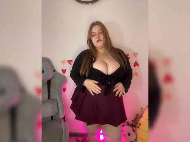 LovelyEmily webcam