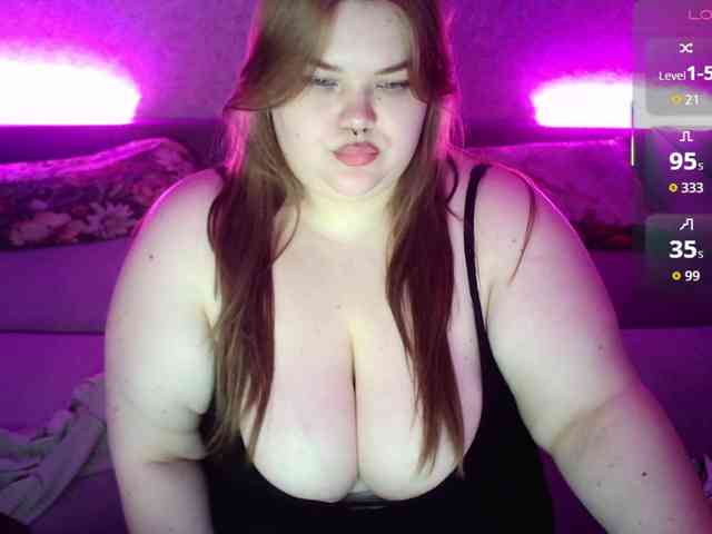 LovelyEmily webcam