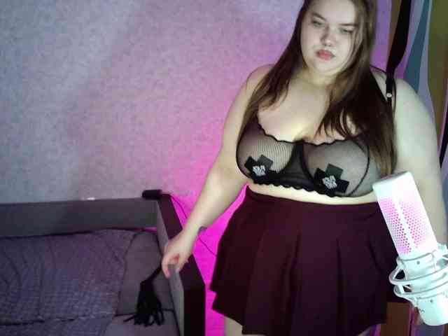 LovelyEmily webcam