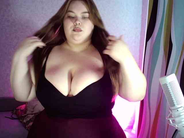 LovelyEmily webcam
