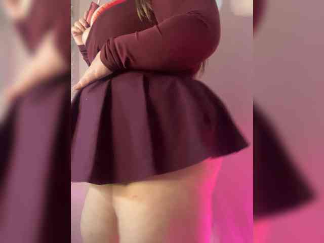 LovelyEmily webcam