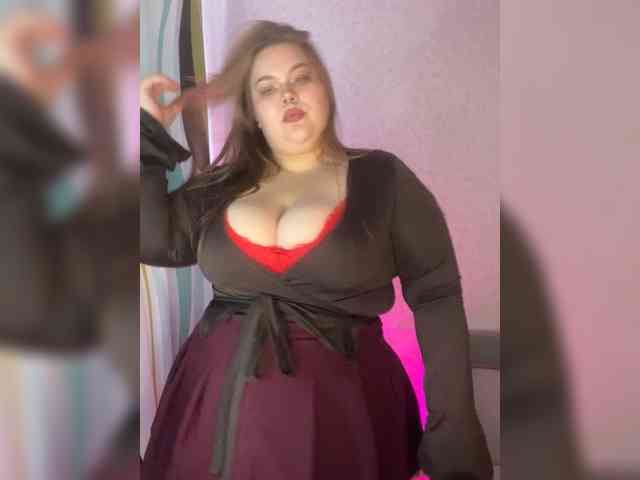 LovelyEmily webcam