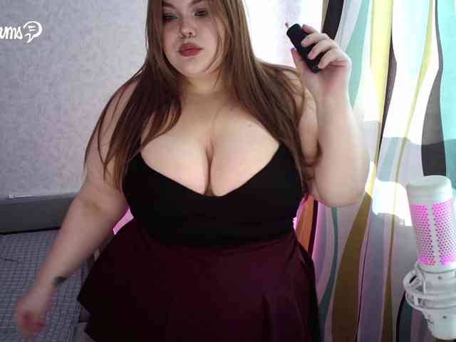 LovelyEmily webcam