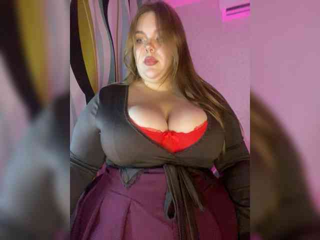 LovelyEmily webcam