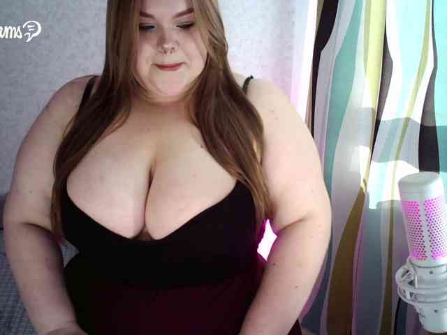 LovelyEmily webcam