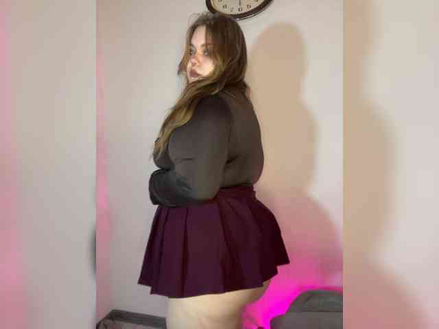 LovelyEmily webcam