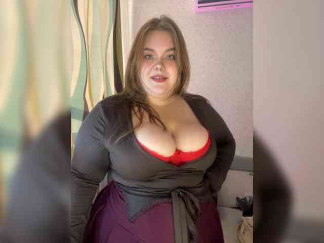LovelyEmily webcam