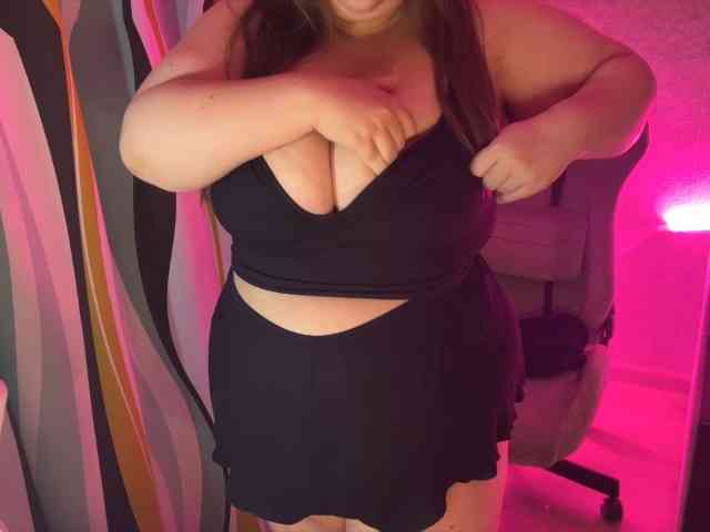 LovelyEmily webcam