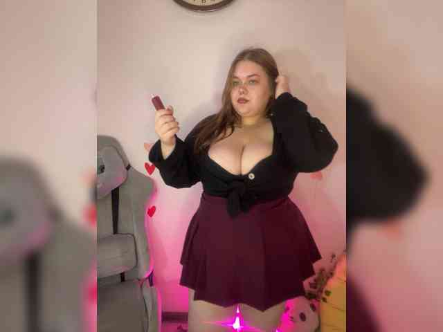 LovelyEmily webcam