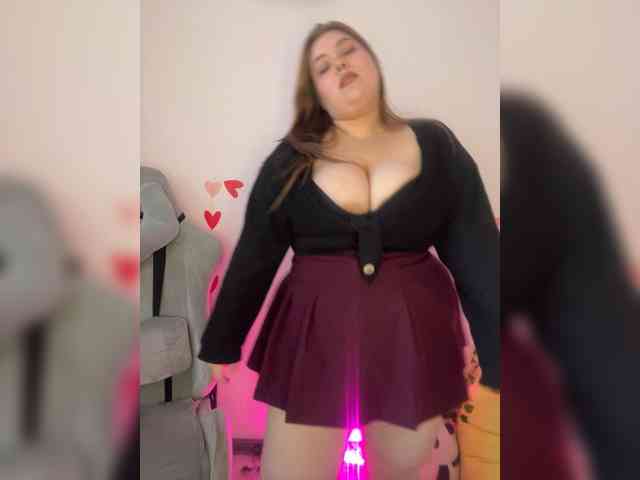 LovelyEmily webcam