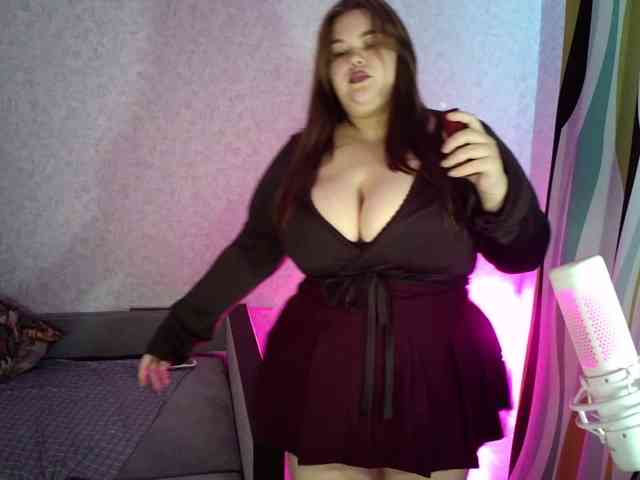LovelyEmily webcam