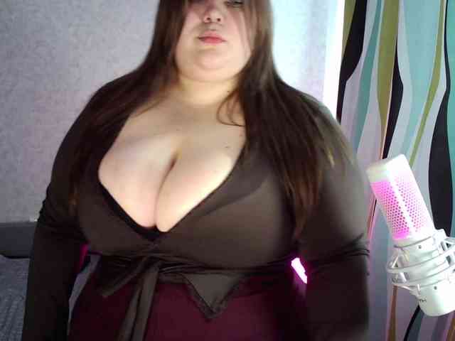 LovelyEmily webcam