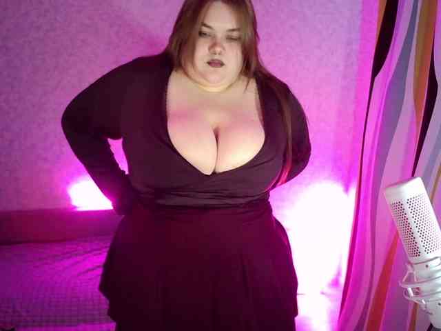 LovelyEmily webcam