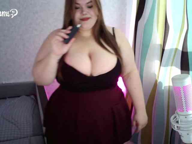 LovelyEmily webcam