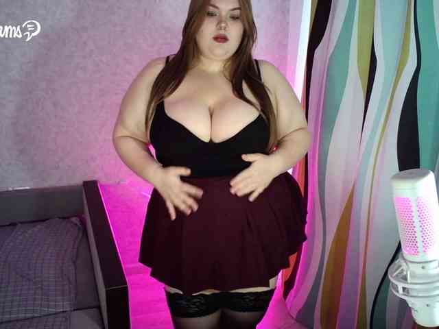 LovelyEmily webcam