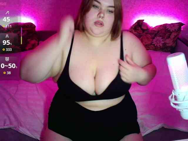 LovelyEmily webcam