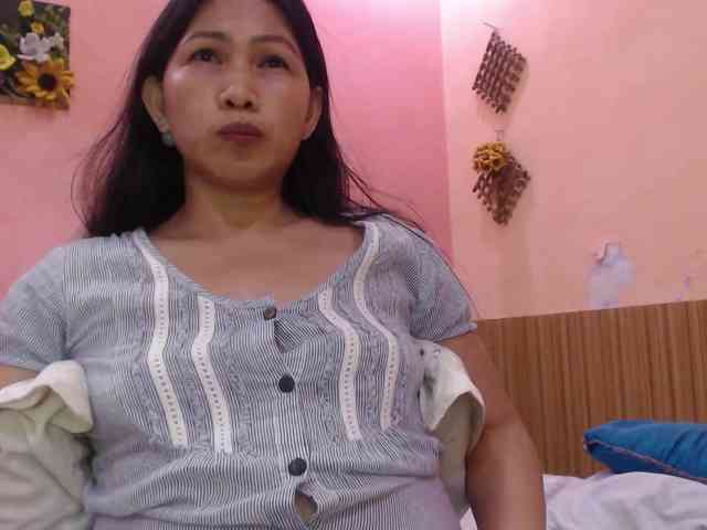 Kimikosnowie's cam show statistics and live stream