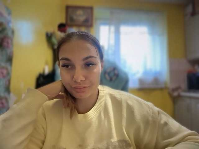 camoline live cam on BongaCams