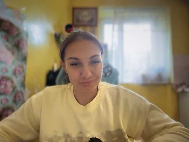 camoline live cam on BongaCams