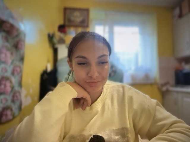 camoline live cam on BongaCams