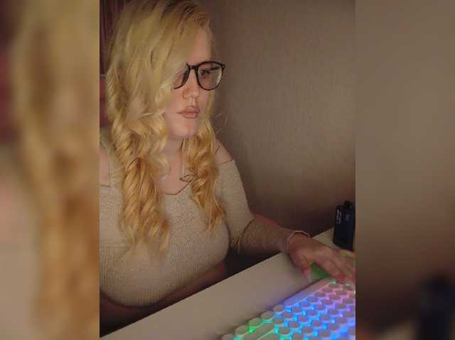 DollVice live cam on BongaCams