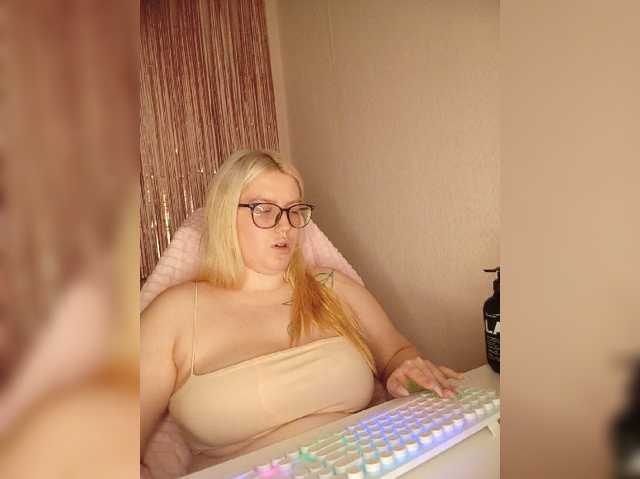 DollVice live cam preview