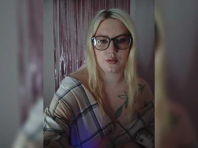 DollVice live cam on BongaCams