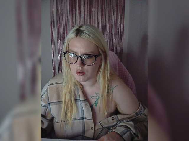 DollVice live cam on BongaCams