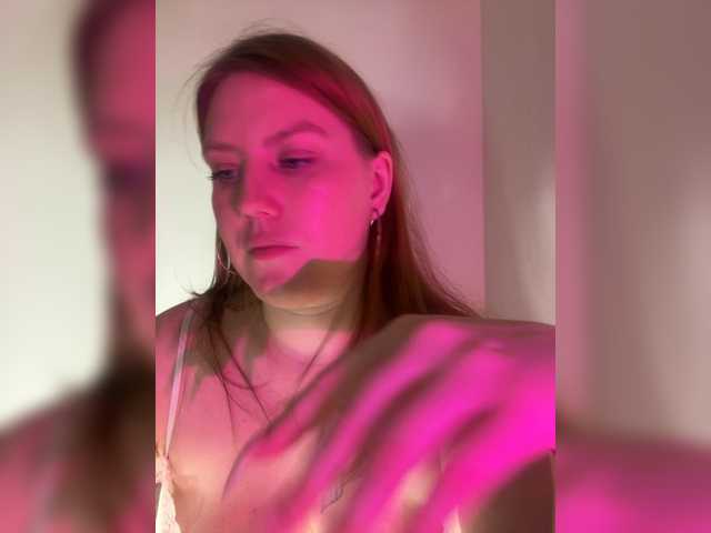 DollVice live webcam show