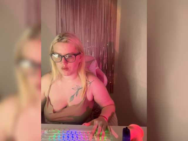 DollVice live cam on BongaCams