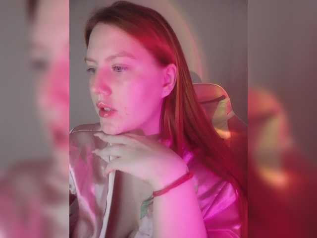 DollVice live webcam show