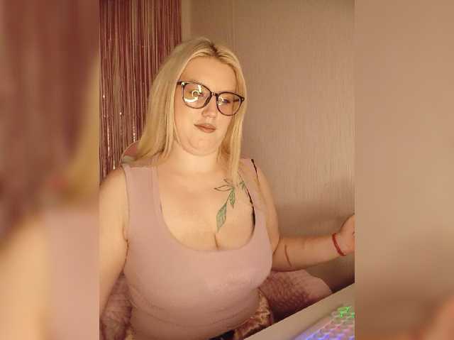 DollVice live cam on BongaCams