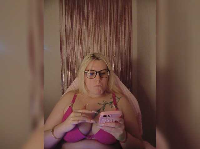 DollVice live cam on BongaCams