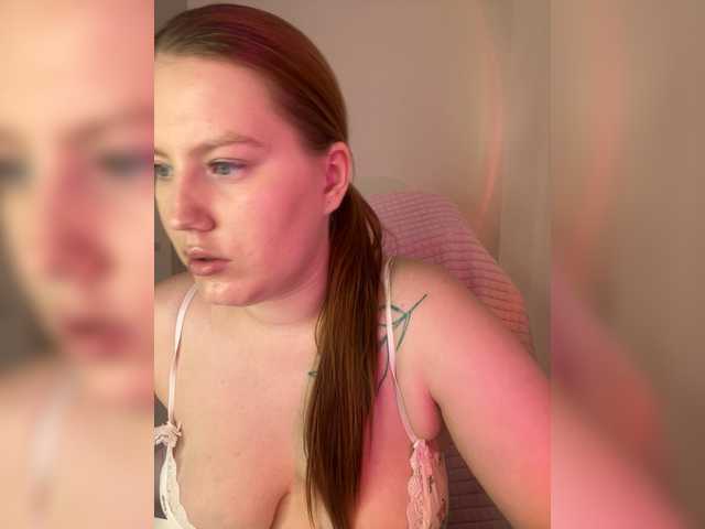 DollVice live webcam show