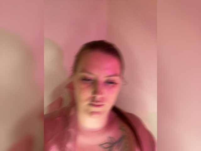 DollVice live webcam show