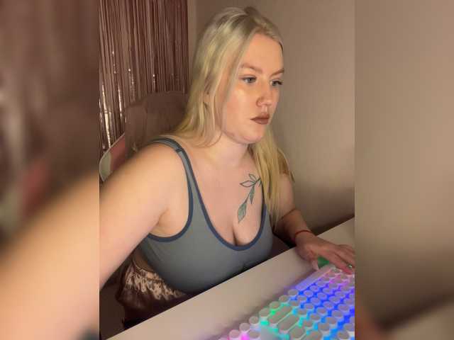 DollVice live cam on BongaCams