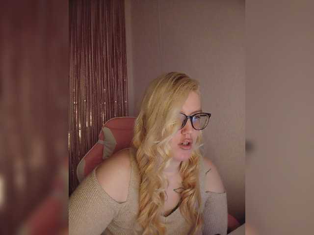 DollVice live cam on BongaCams