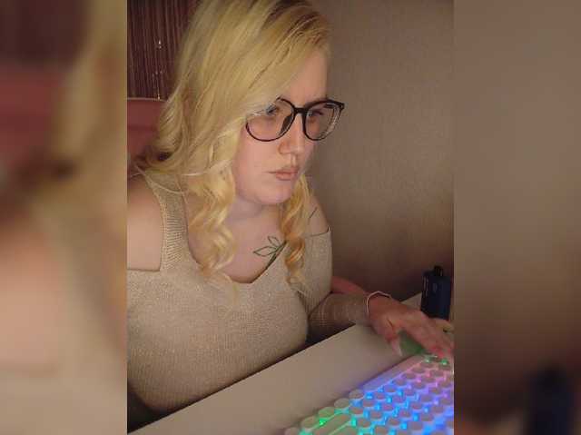 DollVice live cam on BongaCams