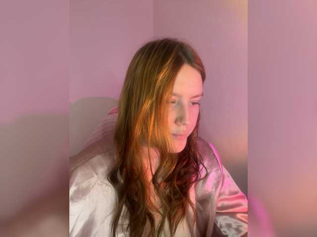 DollVice live webcam show