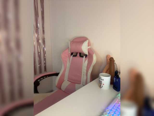 DollVice, en vivo ahora en BongaCams