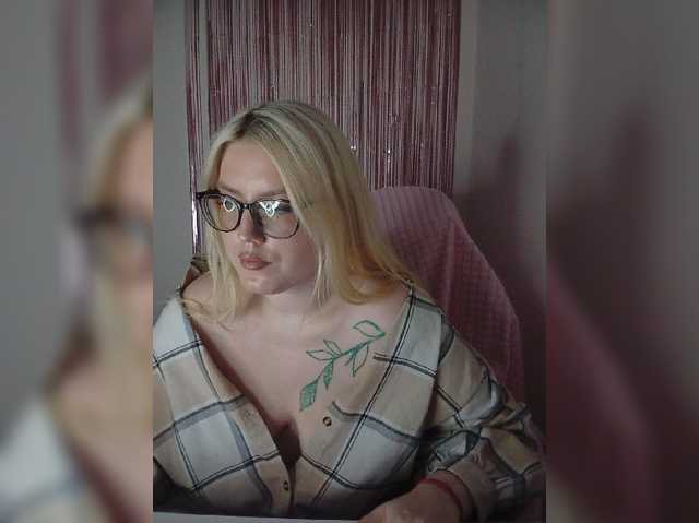 DollVice live cam on BongaCams