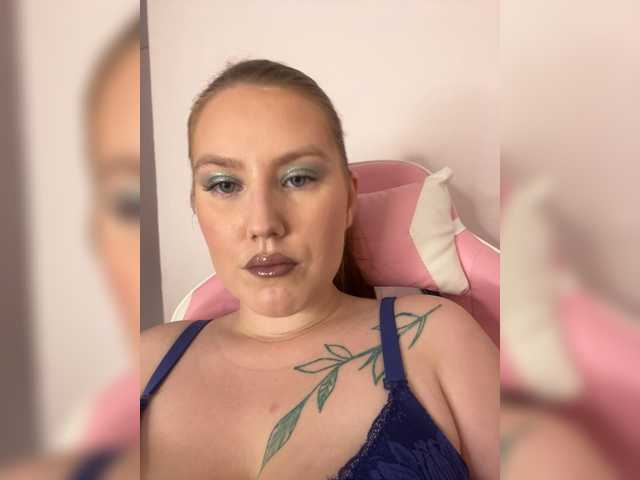 DollVice live cam on UnifiedCams