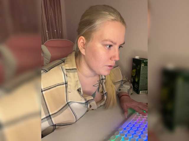 DollVice live cam preview