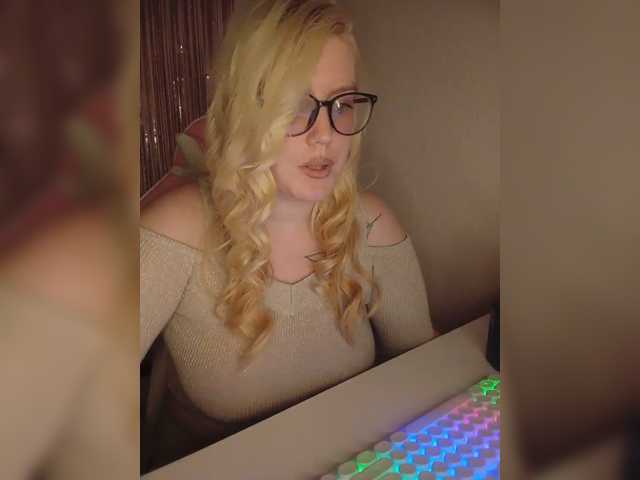 DollVice live cam on BongaCams