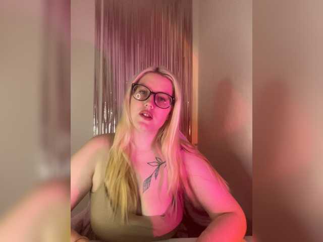 DollVice live cam on BongaCams
