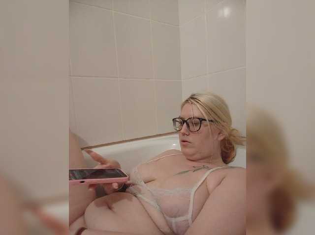 DollVice live cam on BongaCams