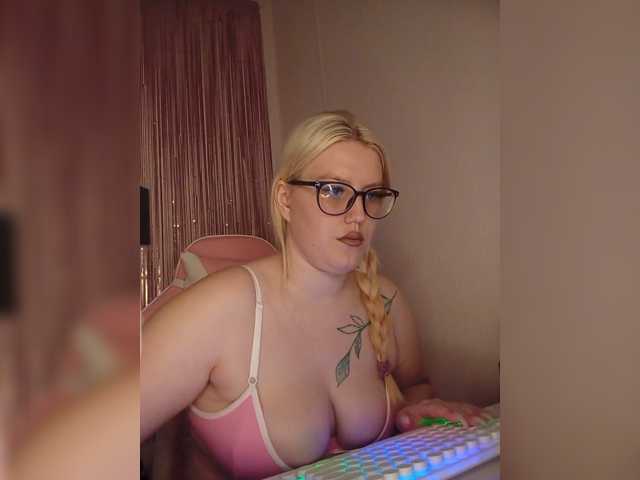 DollVice live cam on BongaCams